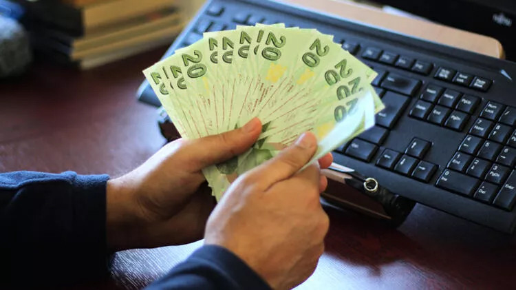 Asgari ücret desteği nefes aldırıyor: Sınır 294 lira...