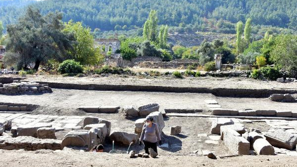 1600 yıllık mozaikler gün yüzüne çıkarılıyor!