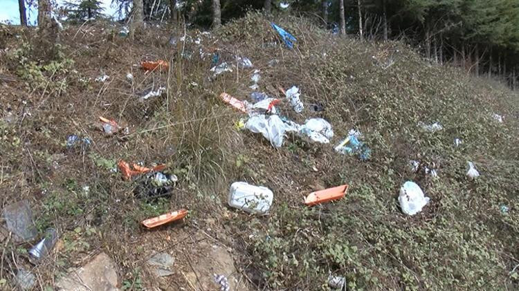 Ömerli Barajı'nın çevresi çöplüğe döndü 