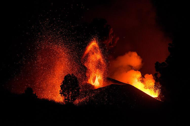 La Palma Adası tamamen külle kaplandı