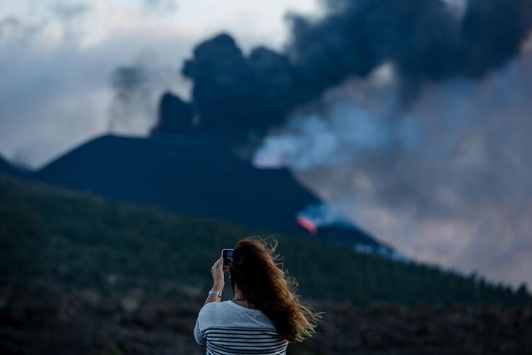 La Palma Adası tamamen külle kaplandı