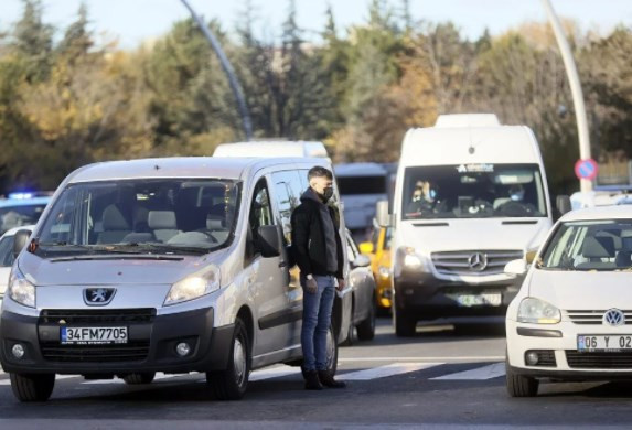 Saat 9'u 5 geçe hayat 1 dakika durdu