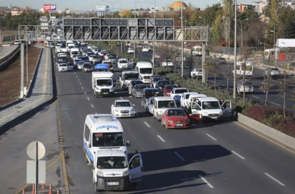 Saat 9'u 5 geçe hayat 1 dakika durdu