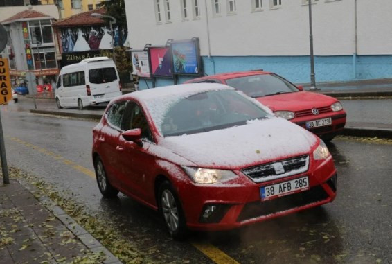 Birçok ilde kar yağışı başladı: Yurttan kar manzaraları