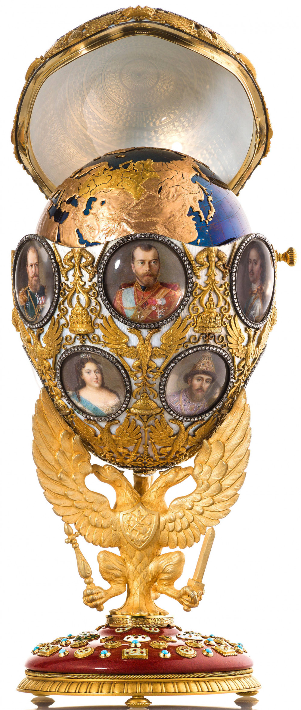 Dünyanın en değerli yumurtaları Faberge'ler, Londra’da sergilenmeye başlandı