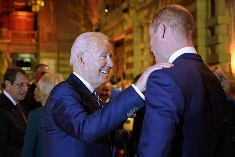 Dünyaya 'uyanın' diyen Biden alay konusu oldu