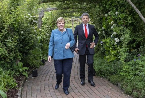 Merkel'in eşi Joachim Sauer: Alman halkı tembel