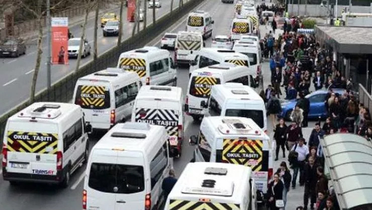 İstanbullunun çilesi trafikte servis faktörü!