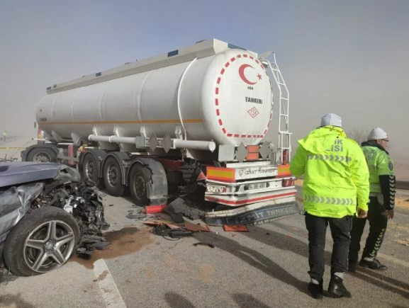 Konya'da kum fırtınası zincirleme kazaya neden oldu