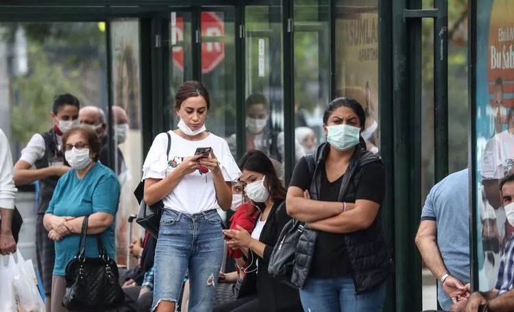 Omikron'da flaş gelişme: Dünya derin bir 'oh' çekti!