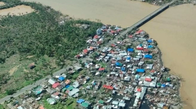 Rai Tayfunu'nun vurduğu Filipinler'den kareler