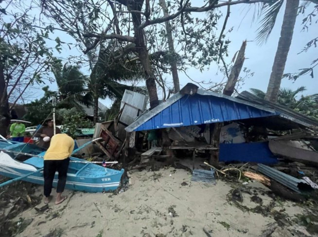 Rai Tayfunu'nun vurduğu Filipinler'den kareler