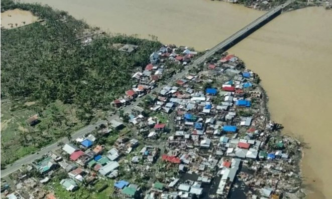 Rai Tayfunu'nun vurduğu Filipinler'den kareler