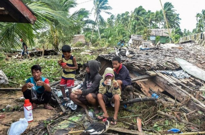 Rai Tayfunu'nun vurduğu Filipinler'den kareler