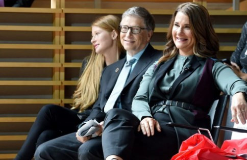 Bill ve Melinda Gates hayır işlerinde de yolları ayırdı