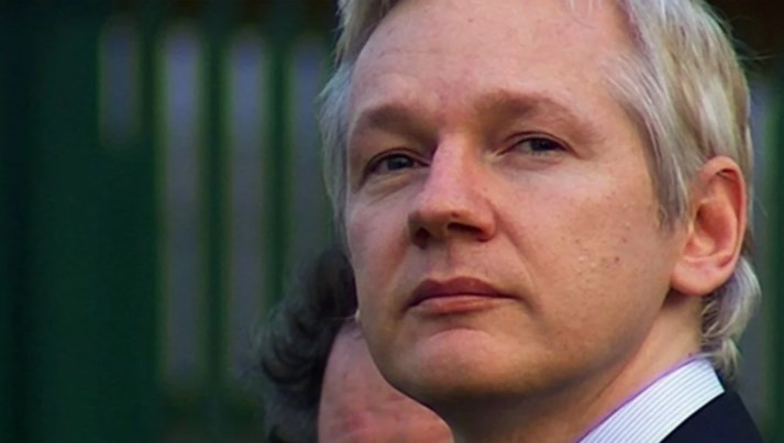 ABD, Assange'ı izlediğini kabul etmek istemiyor