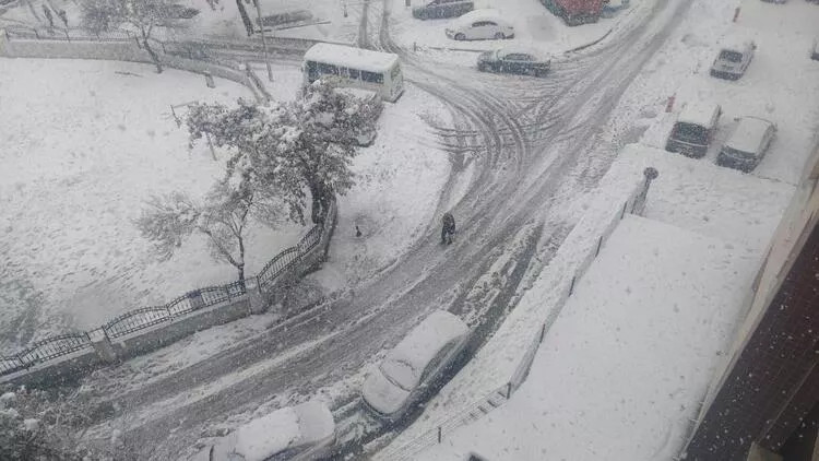 Türkiye 'kar'a teslim: Çok sayıda ilde eğitime kar engeli!