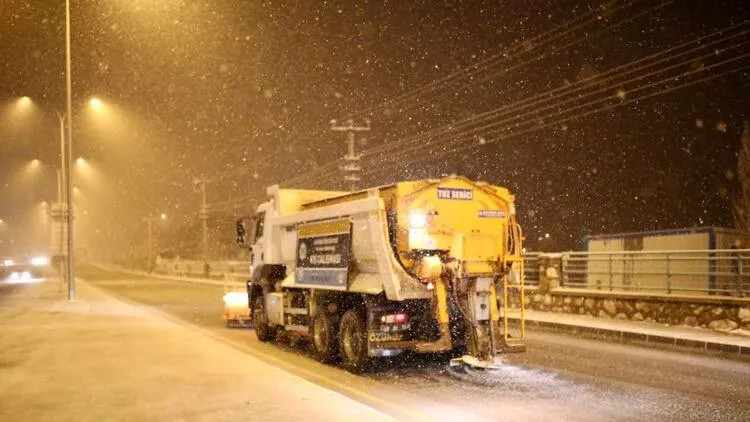 Türkiye 'kar'a teslim: Çok sayıda ilde eğitime kar engeli!