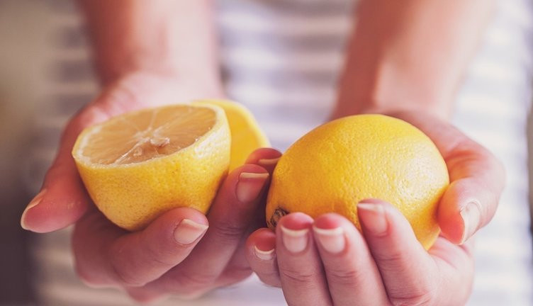 Limonun bir yararı daha ortaya çıktı: Bu yönteme dikkat!