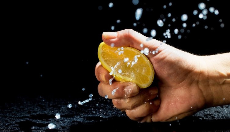 Limonun bir yararı daha ortaya çıktı: Bu yönteme dikkat!