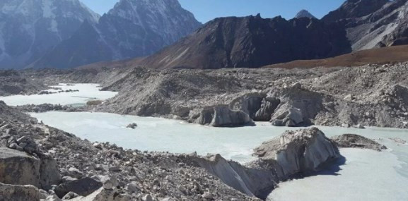 Himalayalar'daki buzul erimesi son 40 yılda 10 kat hızlandı