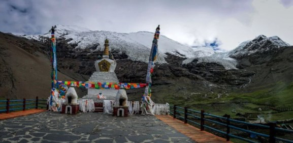 Himalayalar'daki buzul erimesi son 40 yılda 10 kat hızlandı