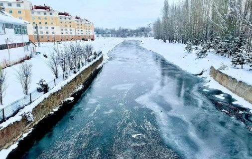 Türkiye'nin en soğuk yeri eksi 26 ile İmranlı oldu: Kızılırmak Nehri dondu