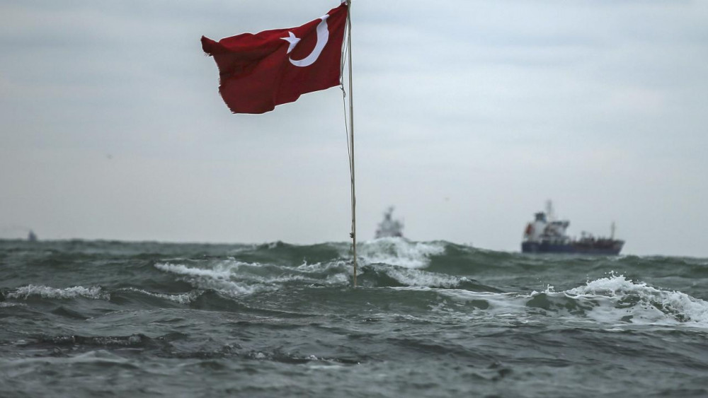 Türk devletlerinin bayraklarındaki 'gizli' mesajlar