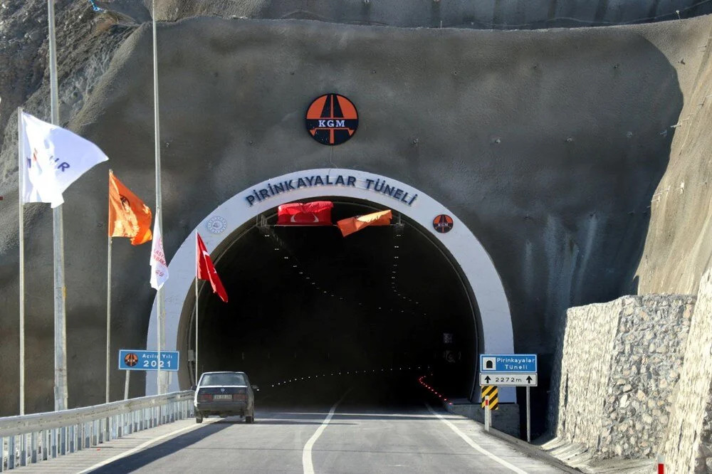 Türkiye'yi Kafkaslar'a bağlayacak: Pirinkayalar Tüneli açılıyor!