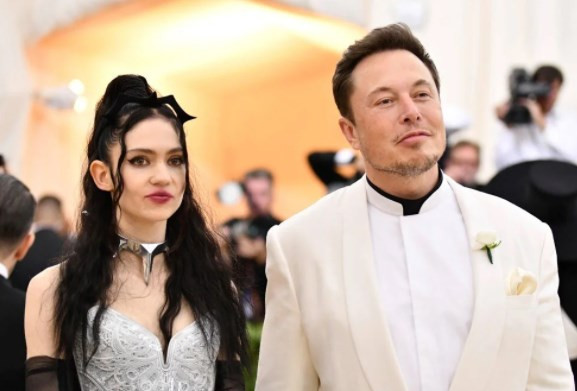 Grimes ile Elon Musk'un ayrılık nedeni şarkı sözlerinde