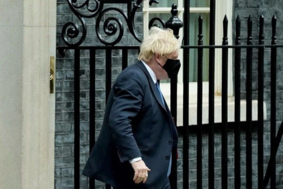 Boris Johnson'a Noel partisi soruşturması açılmayacak