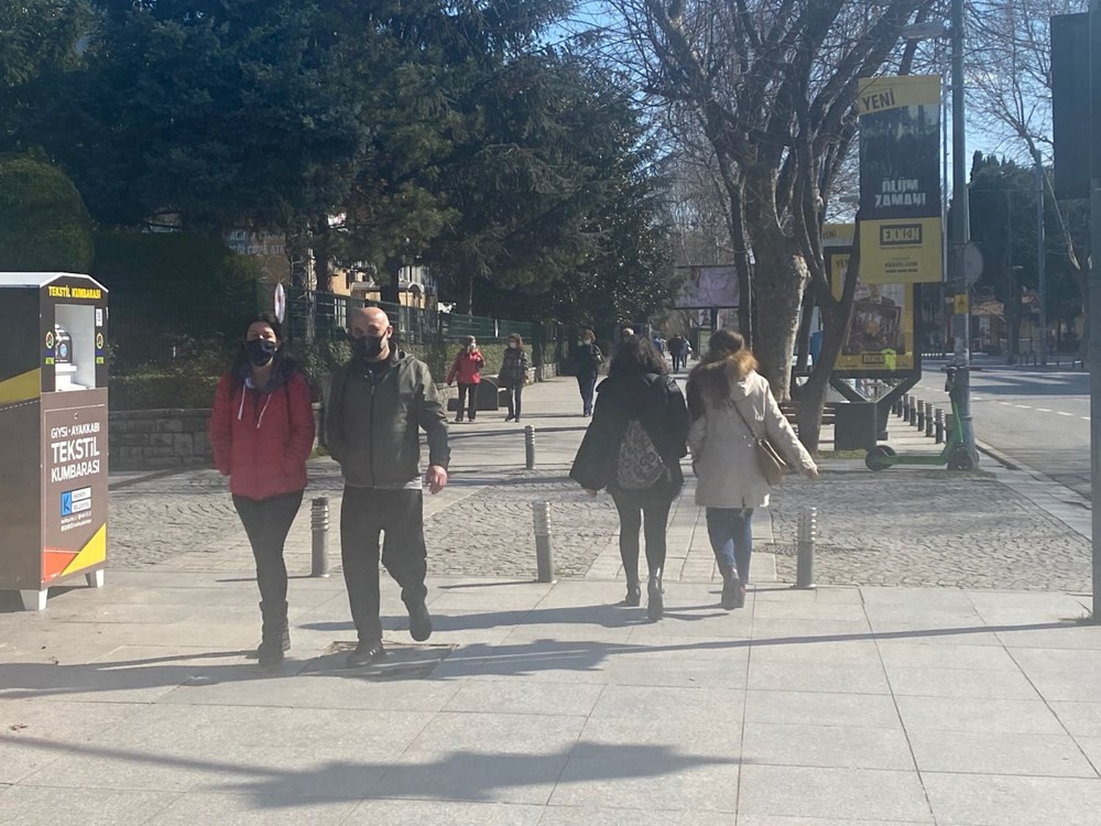 Kadıköy'de kısıtlamaya uymayan 560 kişiye ceza kesildi