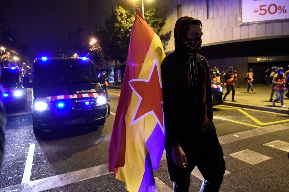 İspanya’da rapçi Hasel protestoları 6. gününü doldurdu