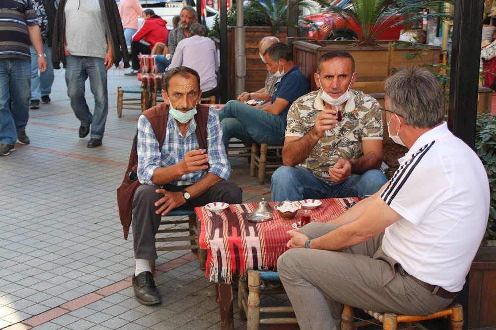 En çok vaka görülen iller arasındaki Rize'de 'çay sohbetleri' yasaklandı