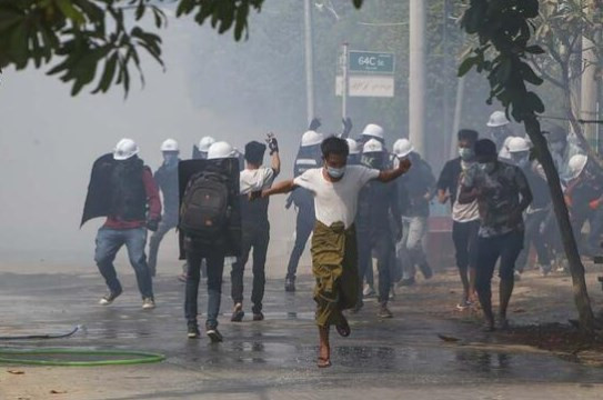 Myanmar'daki darbe sonrası korkunç talimat! Ölene kadar ateş edin