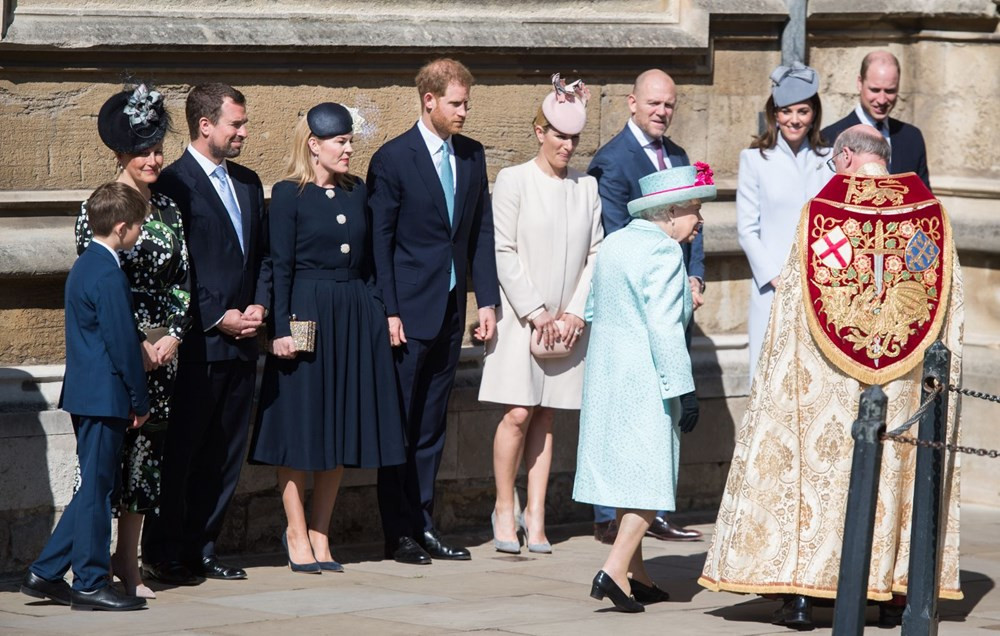 Kraliçe Elizabeth’den Harry ve Meghan’a zeytin dalı