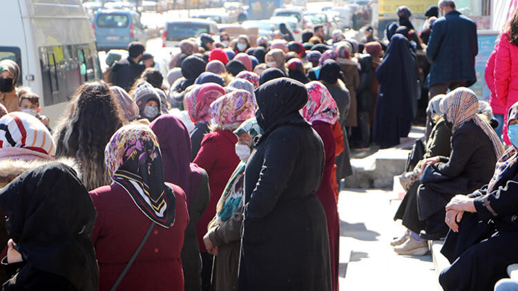 İndirim korona virüsü unutturdu