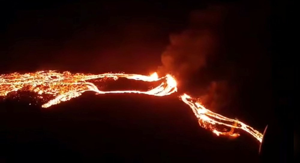 İzlanda'da 6 bin yıldır uyuyan Fagradals harekete geçti