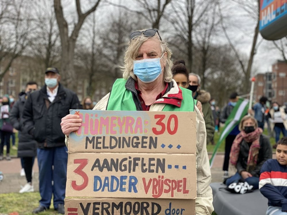 Hollanda'da polisin öldürülen Türk genciyle ilgili ırkçı söylemleri protesto edildi