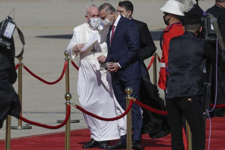 Tarihi ziyaret! Papa Francis Bağdat'ta