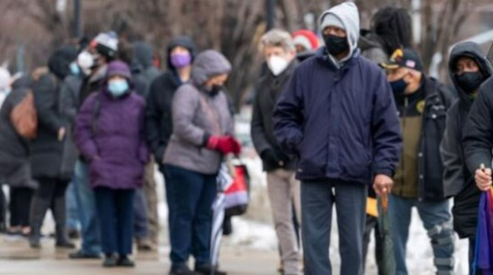 ABD'de aşılananlar için yeni kılavuz: 'Maskesiz görüşebilirler'