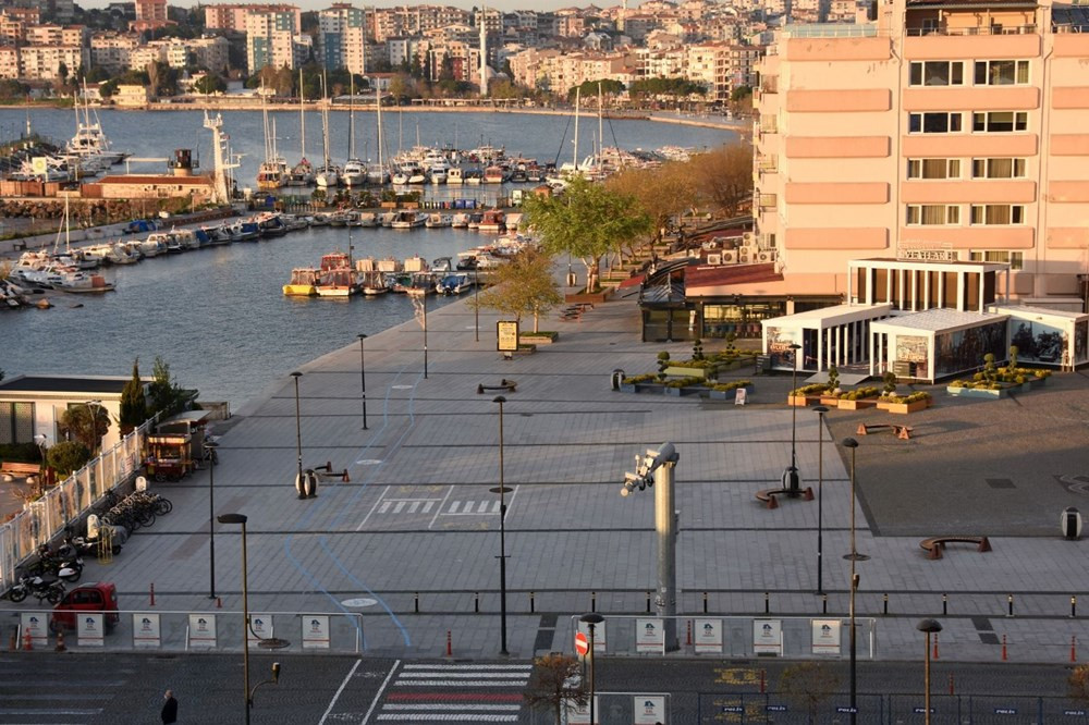 Çanakkale'de sahil ve parklar halka kapatıldı