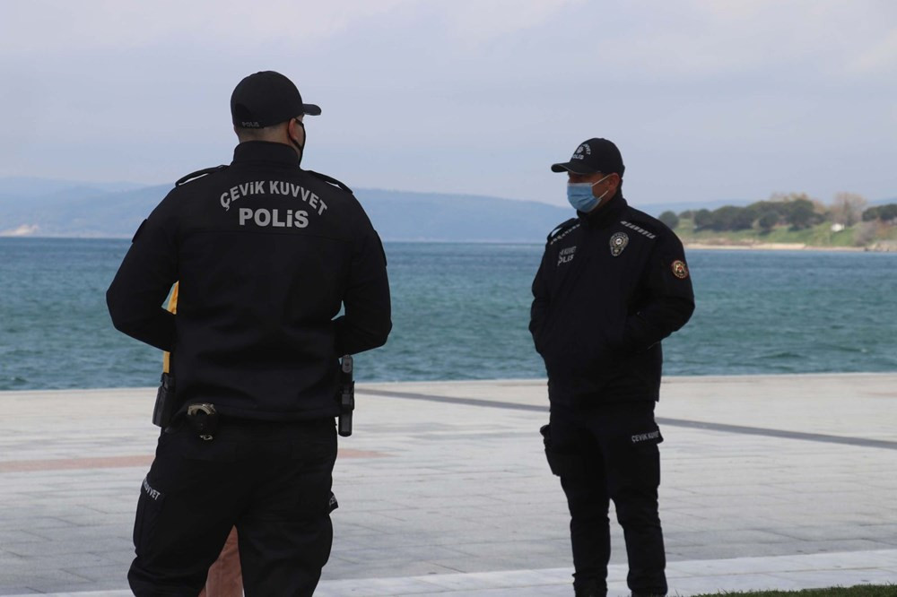 Çanakkale'de sahil ve parklar halka kapatıldı