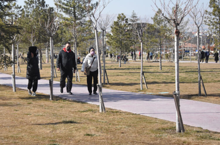 Kırmızı kodlu alanda yaşam mücadelesi! Korkutan detay: Yaş 30'a indi