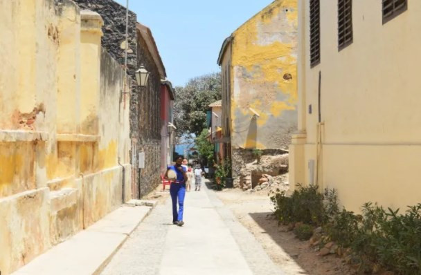 Afrika'da 2 asırlık köleliğin izlerini taşıyan ada