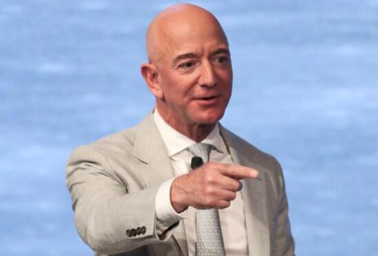 Bezos'un şirketinden SpaceX ve NASA'ya tepki