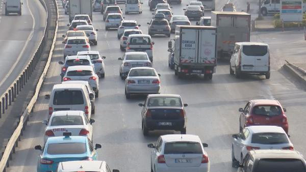 İstanbul'da toplu ulaşım ve trafikte yoğunluk