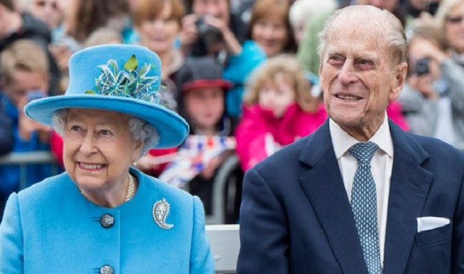 Kraliçe İkinci Elizabeth'in eşi, Edinburgh Dükü'nün hayatı