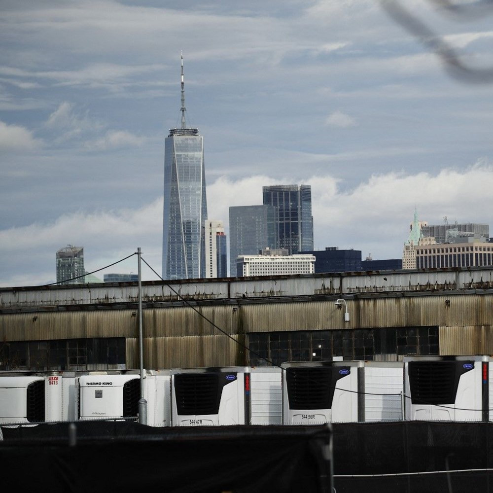 New York’ta 750 cenaze bir yıldan fazladır kamyonlarda bekliyor