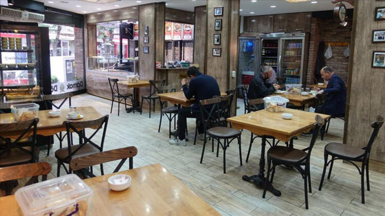 Restoran ve kafeler açılacak mı? Avrupa modeli çağırısı